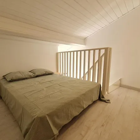 Petit Nid Cosy Entre Vignes Et Foret, Inclus Avec Terrasse Privative - Fr-1-584-291